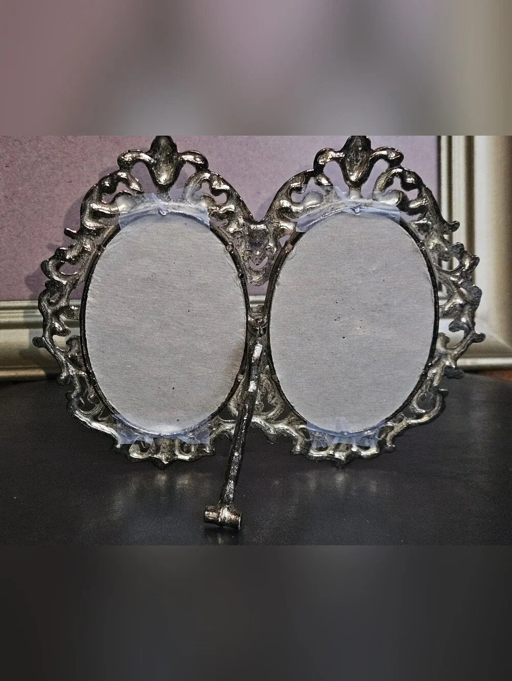 Vintage Victorian Ornate Brass Standing Double Oval Two 2 Picture Metal Frame